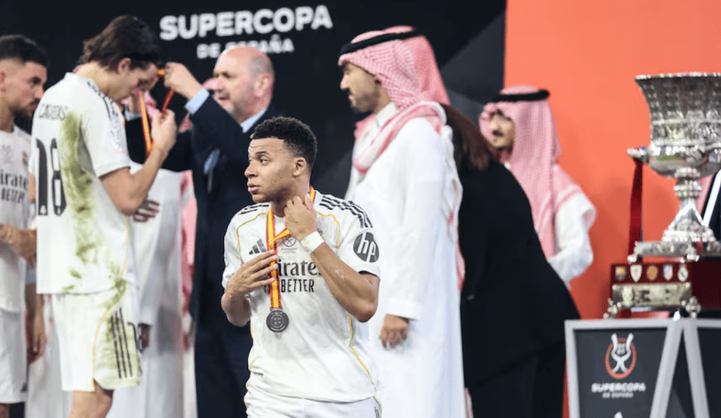 La derrota y el gesto de Mbappé que encendió la&nbsp;polémica