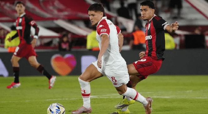 River venció a Huracán en un partido con polémicas en el debut de&nbsp;Coudet