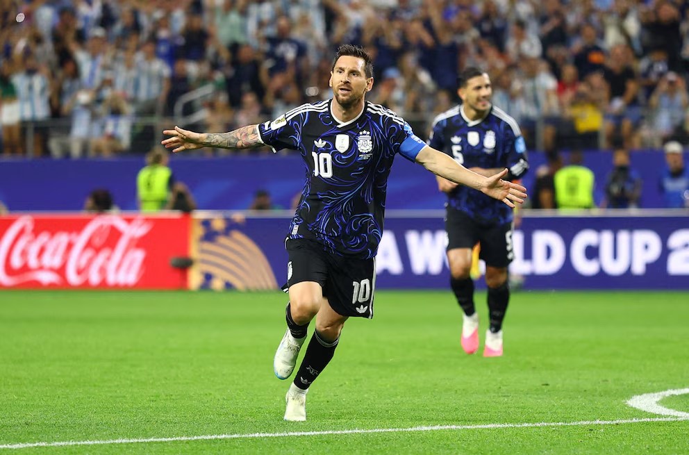 Scaloni mantiene dudas para enfrentar a Inglaterra